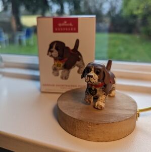 2022 Hallmark Puppy Love Christmas Ornament Limited Edition